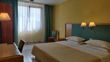 Double or Twin Room | Desk, free WiFi