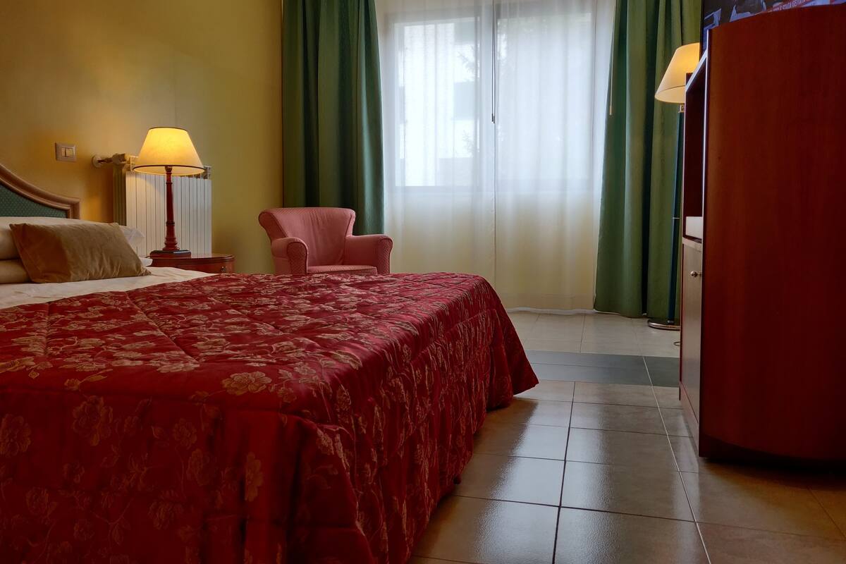 Habitación familiar, habitaciones conectadas | Escritorio y wifi gratis