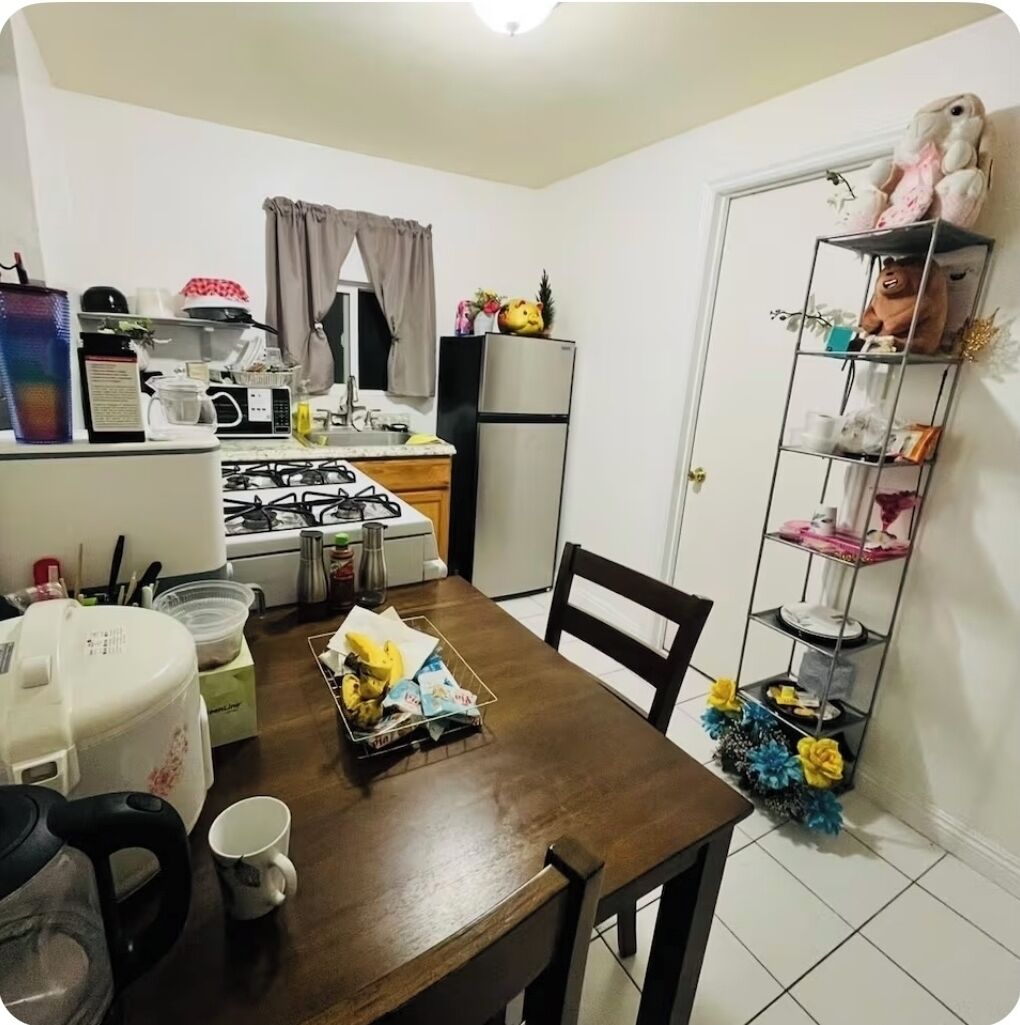 Microondas, horno y placa de cocina