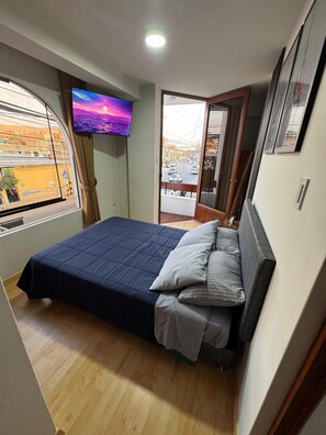 2 habitaciones, tabla de planchar con plancha y wifi gratis 