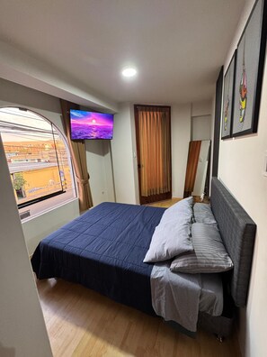2 bedrooms, iron/ironing board, free WiFi, bed sheets