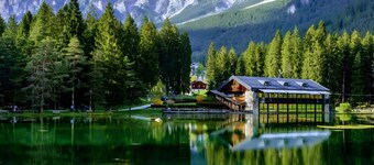 Room '12' with Wi-Fi