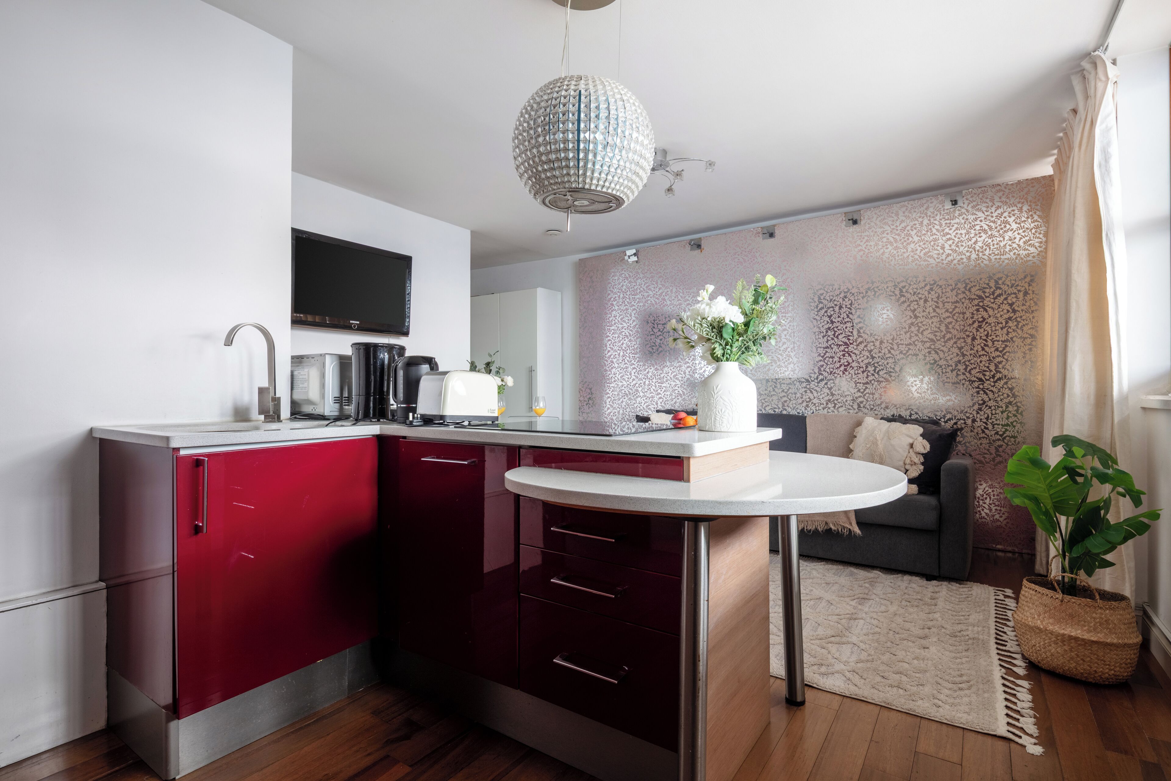 City Apartment, 1 Double Bed with Sofa bed, Non Smoking | Private kitchen | Espresso maker, coffee/tea maker, electric kettle, paper towels