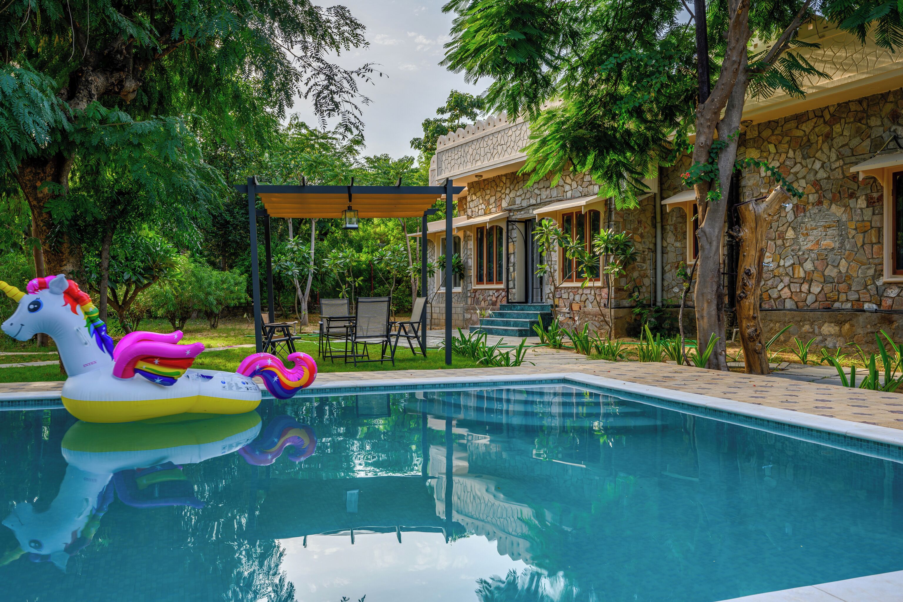 奢华套房, 泳池景观 | 室外游泳池