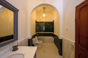 Superior Double Room, Pool View | Bathroom | Free toiletries, hair dryer, towels, soap