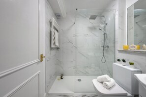 Apartamento City, 1 cama doble con sofá cama, no fumadores | Baño