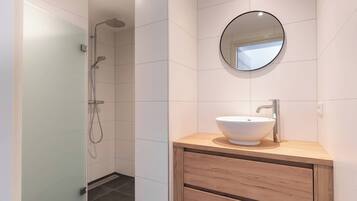 淋浴設備、風筒、提供毛巾