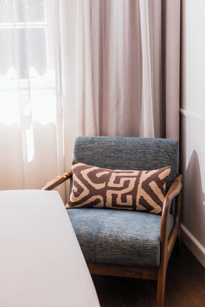 Minibar, in-room safe, desk, laptop workspace