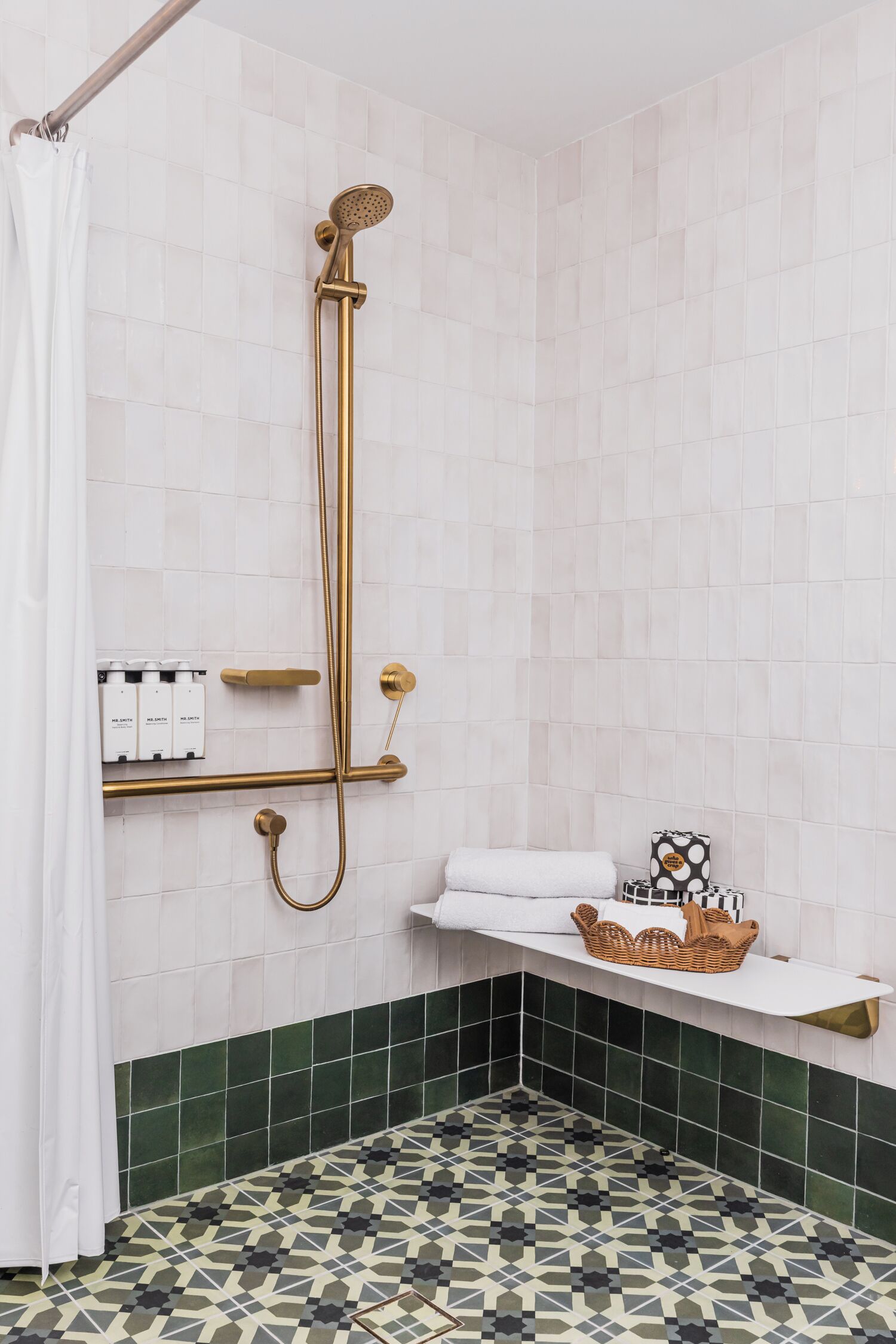 Kurrajong Superior Queen Accessible with Free Wifi | Bathroom | Shower, rainfall showerhead, free toiletries, hair dryer