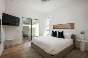 6 bedrooms, desk, free WiFi, bed sheets - Cobalt @ Elemento49 | Pool & Spa | Sleeps 16 (Indio)