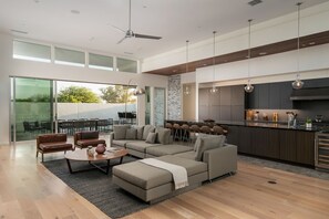 Smart TV, fireplace, computer monitors