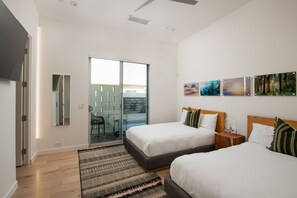 6 bedrooms, desk, free WiFi, bed sheets - Neon @ Elemento49 - Pool & Spa - Sleeps 16 (Indio)