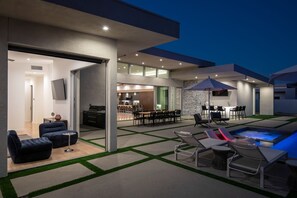 Outdoor dining - Neon @ Elemento49 - Pool & Spa - Sleeps 16 (Indio)