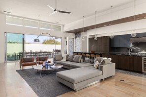 Smart TV, fireplace, computer monitors