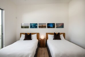 6 bedrooms, desk, free WiFi, bed sheets - Mercury @ Elemento49 - Pool & Spa - Sleeps 16 (Indio)