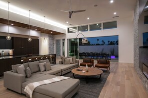 Smart-TV, peis og PC-skjermer