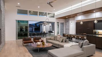 Smart TV, fireplace, computer monitors