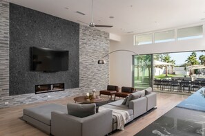 Interior - Platinum @Elemento49 | Pool & Pickleball Sleeps 18 (Indio)