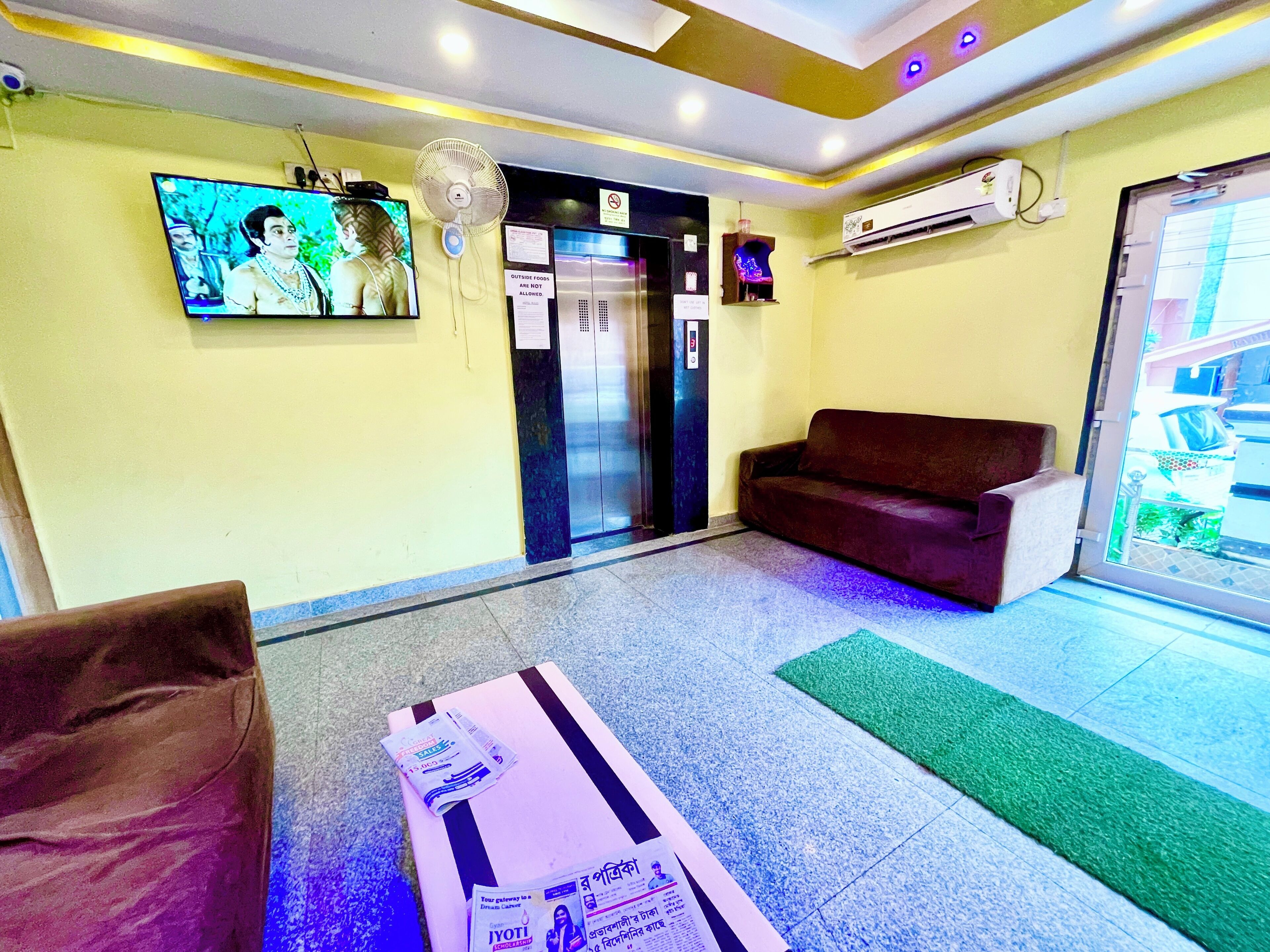 55-inch LED TV with digital channels, fireplace