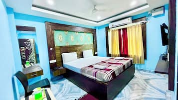 Deluxe Double Room | Premium bedding, desk, laptop workspace, soundproofing