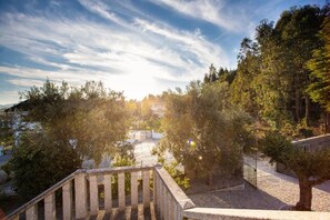 Deluxe Suite, Garden View | Property grounds - Fonte Velha (Penafiel)
