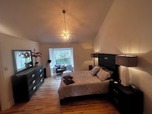 4 quartos, ferros/tábuas de passar roupa, Wi-Fi, roupa de cama