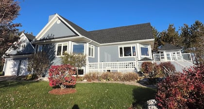 LUX Oceanfront retreat. Coastal stay in northern New Brunswick. Ocean views