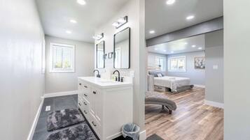 4 sovrum, strykjÀrn/strykbrÀda, wi-fi och sÀngklÀder