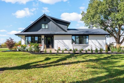 Relaxing Country-view Home Near Golf & Casino