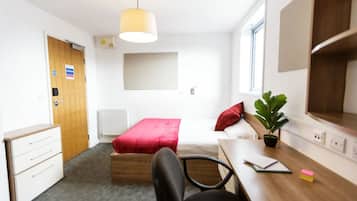 Single Room, Non Smoking | Blackout drapes, WiFi (free)