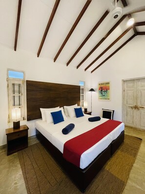 Deluxe Double Room, Patio, Garden View | Interior detail