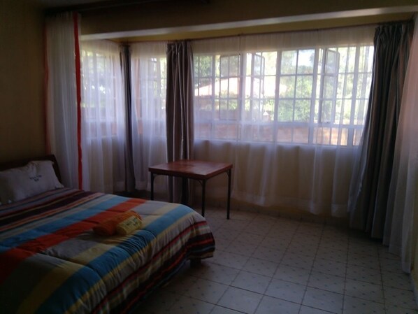 Standard Double Room | Free WiFi, bed sheets