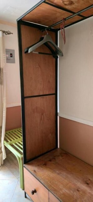 Habitació doble Deluxe, vistes al jardí | Armari rober