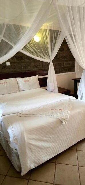 Deluxe Double Room, Garden View