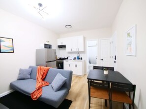 Living area - 1BR/1BA w/ Wi-Fi - Quick NYC Access (Paterson)