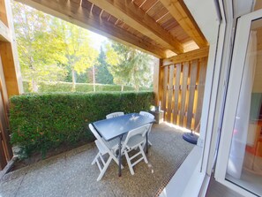 Outdoor dining - Calm central apartment with terrace - 4 people (Les Rousses)