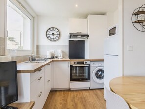 Fridge, microwave, oven