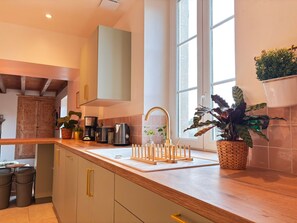 Fridge, microwave, dishwasher