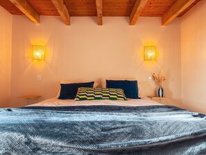 6 bedrooms, free WiFi, bed sheets