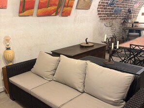 Televisión, chimenea