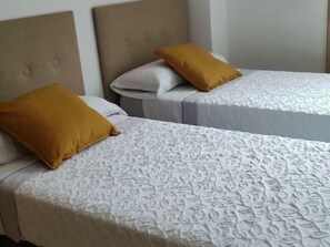 2 makuuhuonetta, ilmainen Wi-Fi, vuodevaatteet