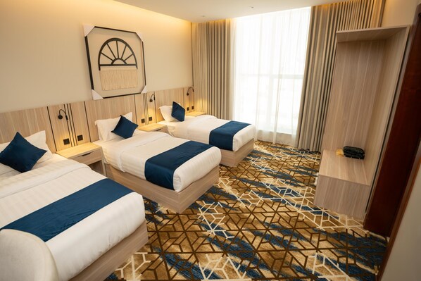 Standard Twin Room | In-room safe, blackout drapes, iron/ironing board, free WiFi