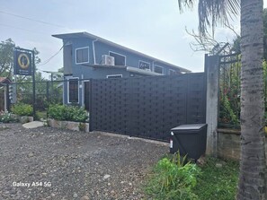 Apartment, 1 Bedroom, Patio, Garden View | Front of property