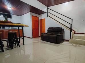 公寓, 1 間臥室, 庭院, 花園景觀 | 客廳