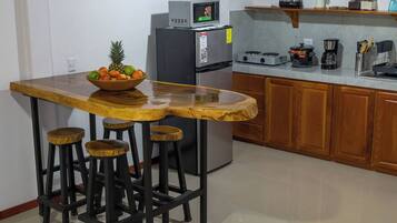 Apartment, 1 Bedroom, Patio, Garden View | Interior