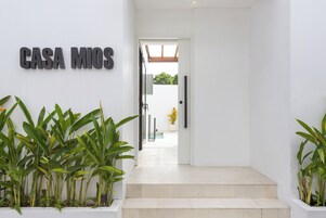 Entrada de la propiedad
