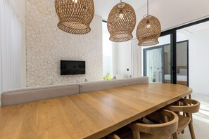 In-room dining - Casa Mios Villa Canggu (Canggu)