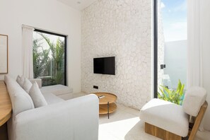 Television - Casa Mios Villa Canggu (Canggu)