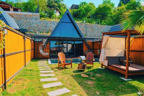 Bungalow Tiêu chuẩn, 2 phòng ngủ, hồ bơi riêng, quang cảnh hồ | Bàn ủi/dụng cụ ủi quần áo, truy cập Internet không dây miễn phí