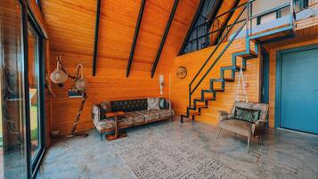 Iron/ironing board, free WiFi